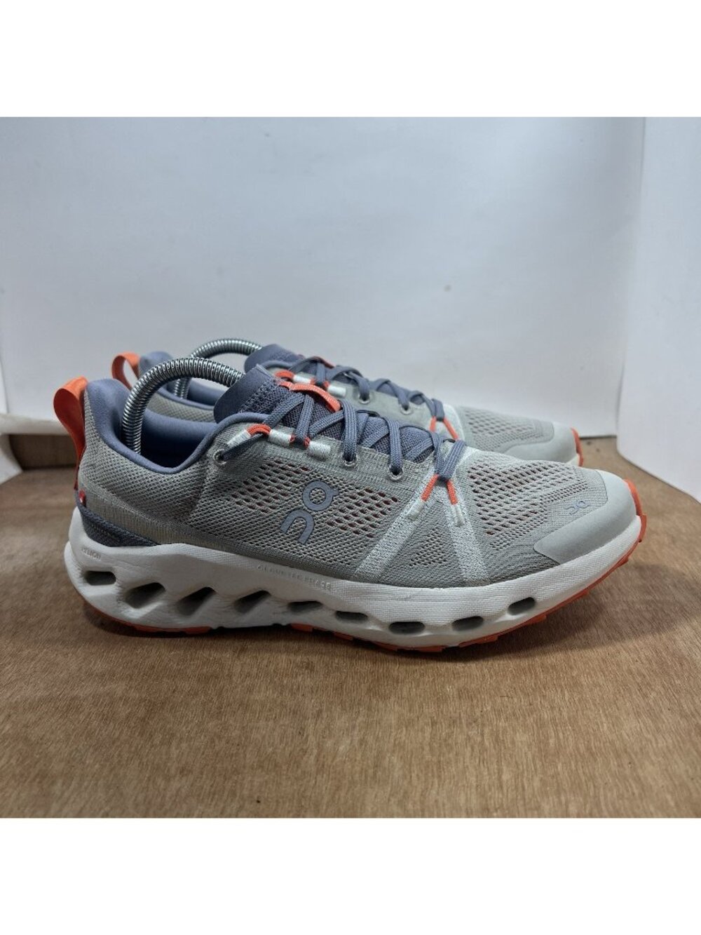 On Cloudsurfer Trail Women Size 10 Running Shoes Fossil/Ivory,